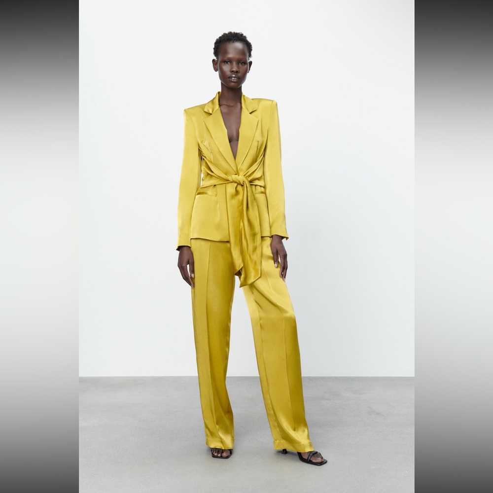 Yellow gold satin effect blazer and trouser. Perfect for the holidays!